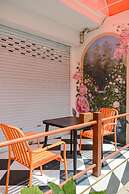 Side Walk Boutique Hotel