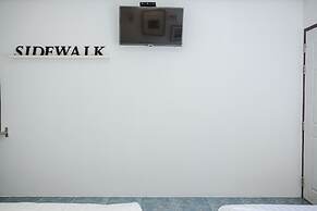 Side Walk Boutique Hotel