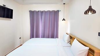 Side Walk Boutique Hotel