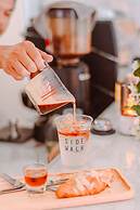 Side Walk Boutique Hotel