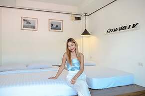 Side Walk Boutique Hotel