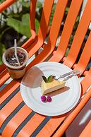 Side Walk Boutique Hotel