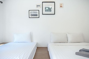 Side Walk Boutique Hotel