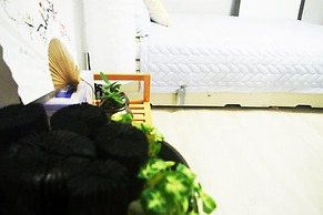 GDJ Guesthouse - Hostel