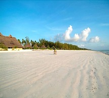 Hakuna Majiwe Beach Lodge