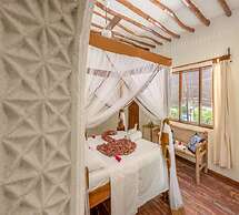 Hakuna Majiwe Beach Lodge