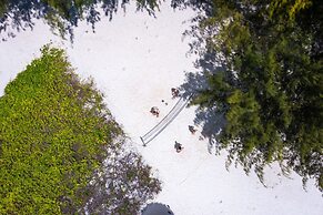 Hakuna Majiwe Beach Lodge