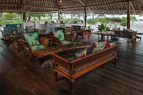 Hakuna Majiwe Beach Lodge
