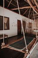 Hakuna Majiwe Beach Lodge