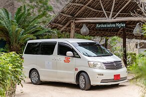 Hakuna Majiwe Beach Lodge