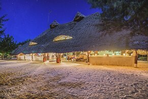Hakuna Majiwe Beach Lodge