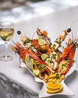 Hakuna Majiwe Beach Lodge