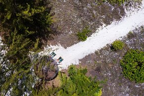 Hakuna Majiwe Beach Lodge