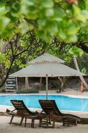 Hakuna Majiwe Beach Lodge