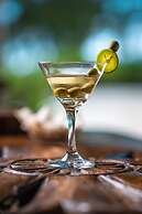 Hakuna Majiwe Beach Lodge