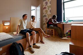 Sleep Well Youth Hostel