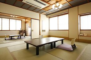 Yamashiro Onsen Ryokan Tatami