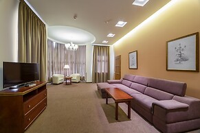 Hotel «ALARUS LUXE»