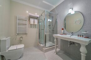 Hotel «ALARUS LUXE»