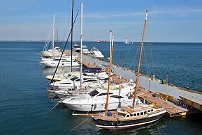 Hotel «ALARUS LUXE»