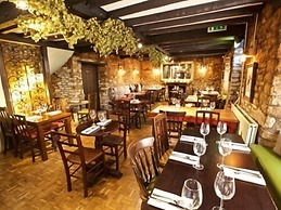Woodstock Arms