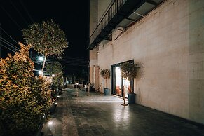 Diamond Hotel Suites
