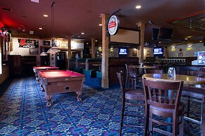 Park West Inn