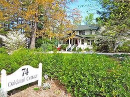 Oakland Cottage Bed & Breakfast