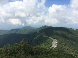 Oakland Cottage Bed & Breakfast