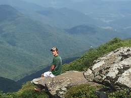 Oakland Cottage Bed & Breakfast