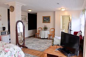 Oakland Cottage Bed & Breakfast