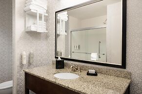 Hampton Inn Fairmont