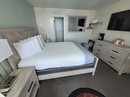 Aquarius Oceanfront Inn
