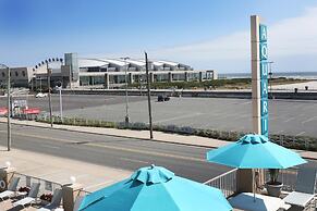 Aquarius Oceanfront Inn