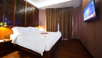 Almond Hotel Bassac River