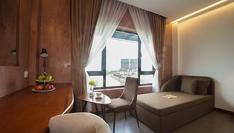 Almond Hotel Bassac River