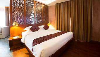 Almond Hotel Bassac River