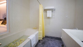 Almond Hotel Bassac River