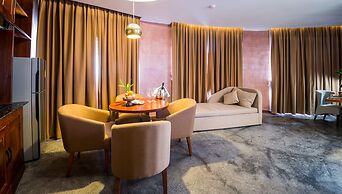 Almond Hotel Bassac River