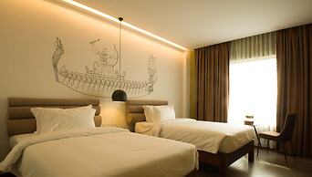 Almond Hotel Bassac River