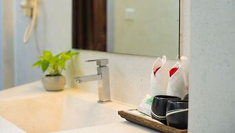 Almond Hotel Bassac River