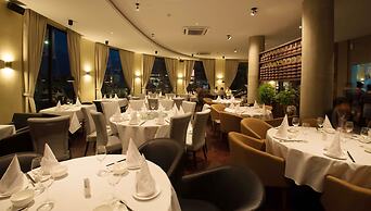 Almond Hotel Bassac River