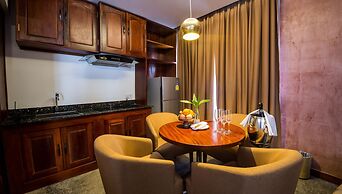 Almond Hotel Bassac River