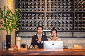 Almond Hotel Bassac River