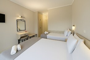 Samel Hotel