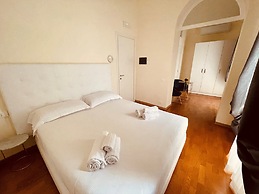 Trevi Rome Suite