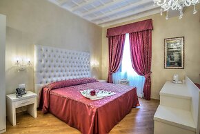 Trevi Rome Suite