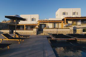Evi Suites & Villas