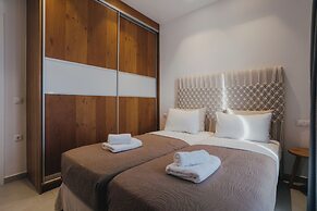 Evi Suites & Villas