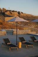 Evi Suites & Villas